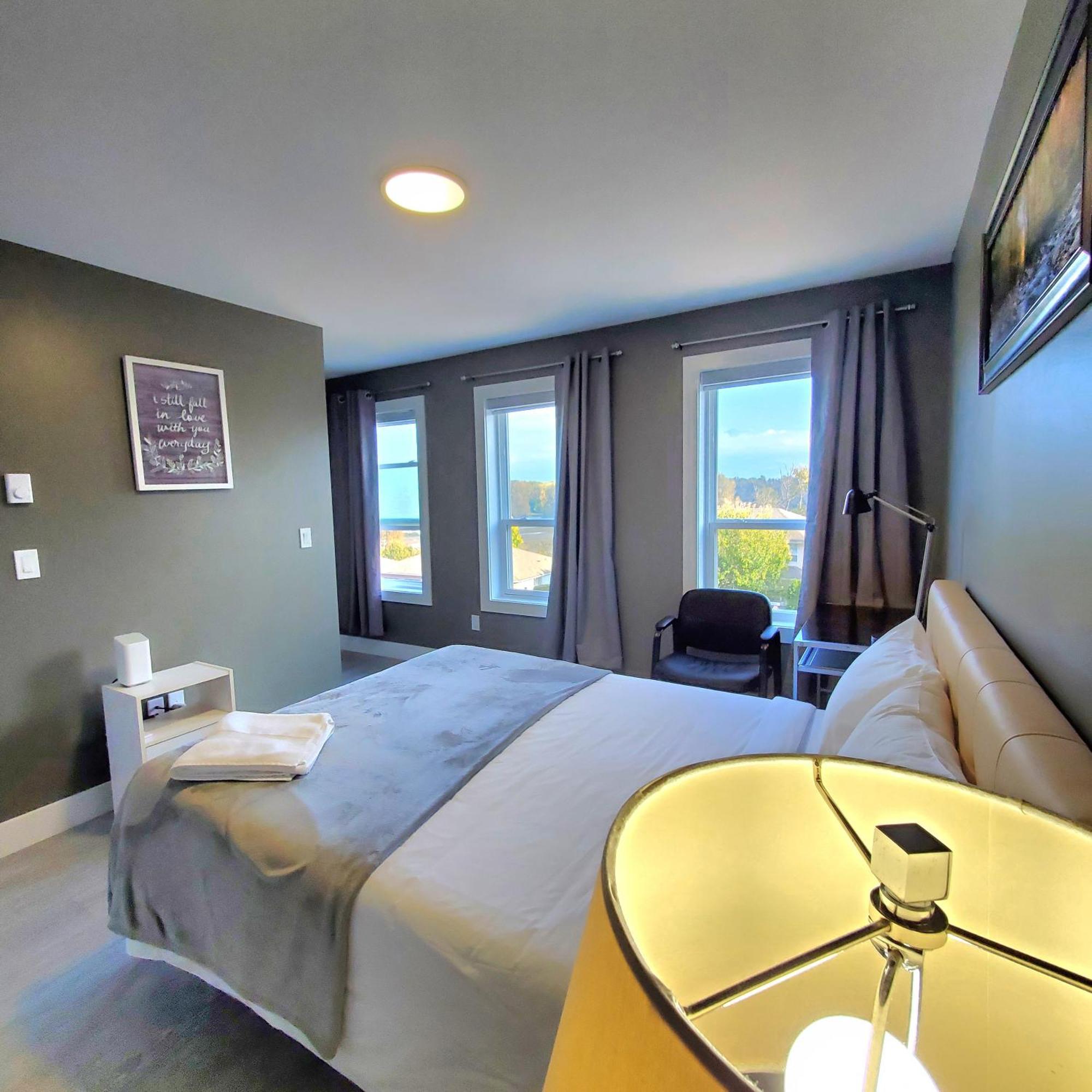 Mountain Retreat 3 Bedroom Garden House Near Heritage Park, Coliseum , Hwy 1, Fishing, Cultus Lake Chilliwack Szoba fotó